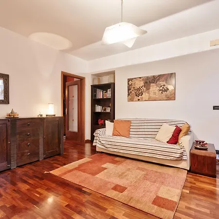 Apartment Crocetta&politecnico Huge