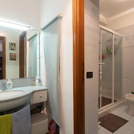 Guesthost - Crocetta&politecnico Huge *