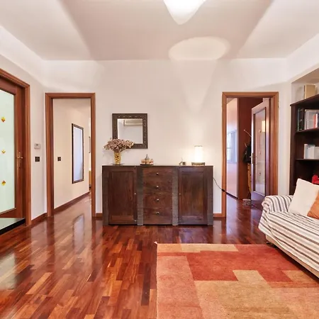 Crocetta&politecnico Huge Apartment
