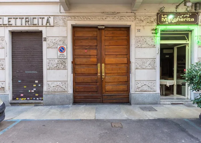 Guesthost - Crocetta&politecnico Huge Apartmán